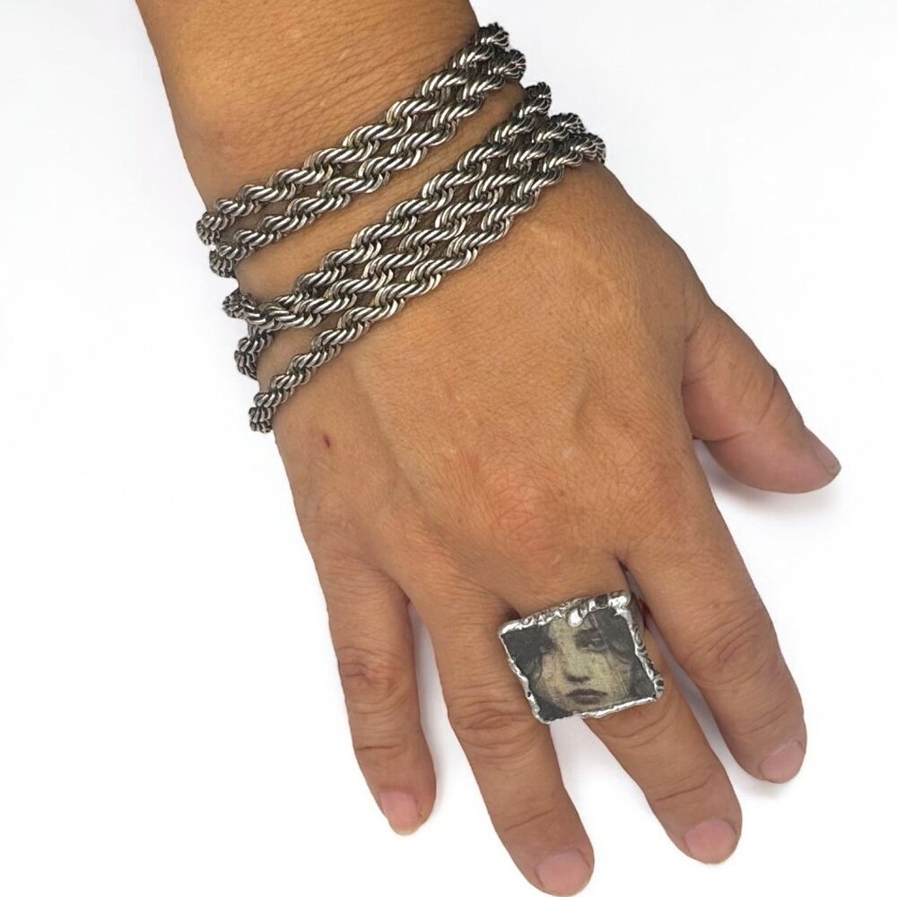 Handcrafted Artisan Silver & Glass Statement Ring Abstract Woman Portrait Design - Picture 5 of 17